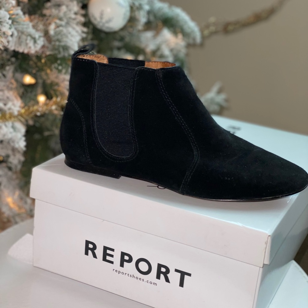ANKLE BOOTIES